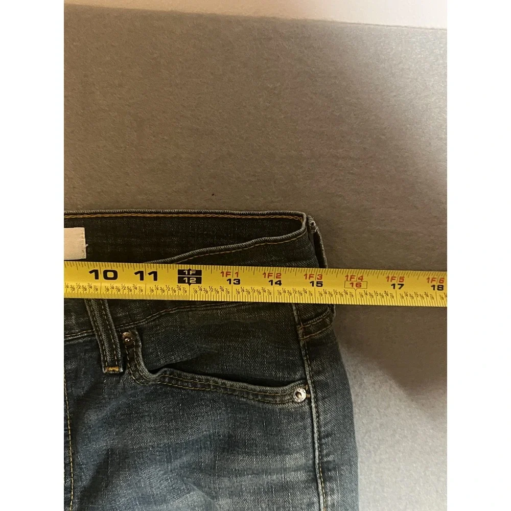Signature by Levi Strauss  Co. these signature